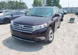 2012 TOYOTA HIGHLANDER SE