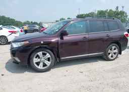 2012 TOYOTA HIGHLANDER SE