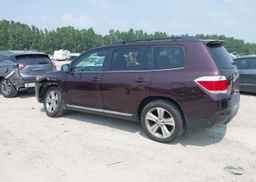 2012 TOYOTA HIGHLANDER SE
