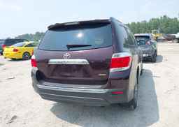 2012 TOYOTA HIGHLANDER SE