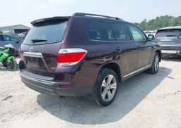 2012 TOYOTA HIGHLANDER SE