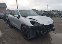 2013 PORSCHE CAYENNE