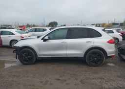 2013 PORSCHE CAYENNE