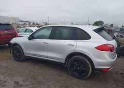 2013 PORSCHE CAYENNE