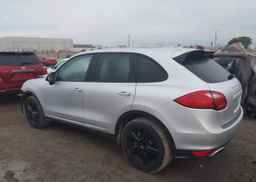 2013 PORSCHE CAYENNE