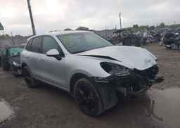 2013 PORSCHE CAYENNE