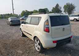 2010 KIA SOUL +