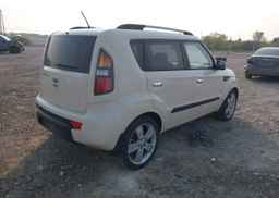 2010 KIA SOUL +