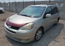 2004 TOYOTA SIENNA CE