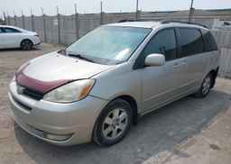 2004 TOYOTA SIENNA CE
