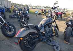 2016 VICTORY MOTORCYCLES GUNNER