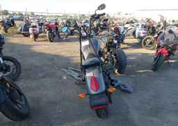 2016 VICTORY MOTORCYCLES GUNNER