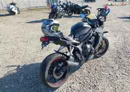 2023 HONDA CBR650 RA