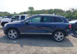 2013 VOLKSWAGEN TOUAREG V6 TDI