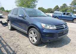 2013 VOLKSWAGEN TOUAREG V6 TDI