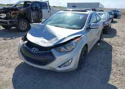 2013 HYUNDAI elantra se