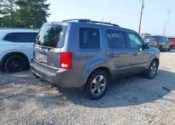 2015 HONDA PILOT SE