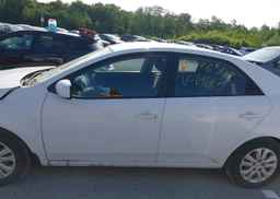 2013 KIA FORTE LX