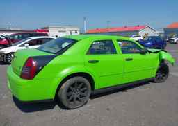 2005 CHRYSLER 300C