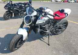 2024 DUCATI MONSTER