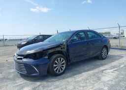 2015 TOYOTA CAMRY XLE
