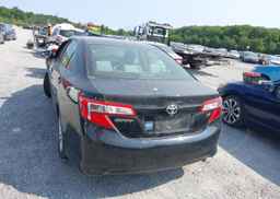 2012 TOYOTA CAMRY SE
