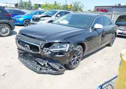 2018 VOLVO S90 T5 MOMENTUM