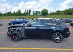 2022 MASERATI LEVANTE MODENA