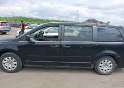 2011 VOLKSWAGEN ROUTAN S