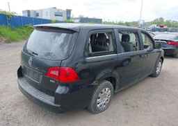 2011 VOLKSWAGEN ROUTAN S