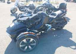 2015 CAN-AM SPYDER ROADSTER F3