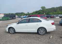 2017 VOLKSWAGEN JETTA SE