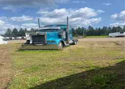 2005 KENWORTH CONSTRUCTION W900
