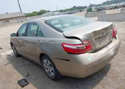 2009 TOYOTA CAMRY LE