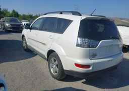 2011 MITSUBISHI OUTLANDER SE