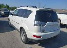 2011 MITSUBISHI OUTLANDER SE