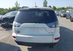 2011 MITSUBISHI OUTLANDER SE