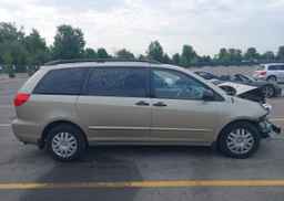 2007 TOYOTA SIENNA CE