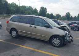 2007 TOYOTA SIENNA CE