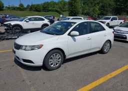 2013 KIA FORTE LX