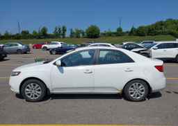 2013 KIA FORTE LX