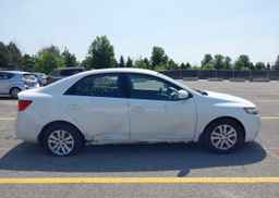 2013 KIA FORTE LX