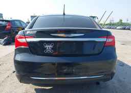 2013 CHRYSLER 200 LX