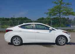 2016 HYUNDAI ELANTRA GL