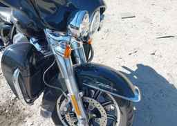 2018 HARLEY-DAVIDSON FLHTCU ULTRA CLASSIC ELECTRA GLD