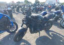 2024 YAMAHA XSR900