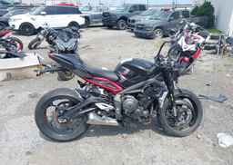 2022 TRIUMPH MOTORCYCLE STREET TRIPLE R