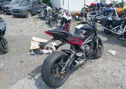 2022 TRIUMPH MOTORCYCLE STREET TRIPLE R