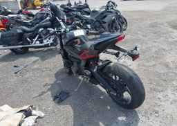 2022 TRIUMPH MOTORCYCLE STREET TRIPLE R