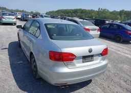 2013 VOLKSWAGEN JETTA SE